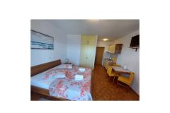 Appartements Čikeš Appartement 6 – žuti -A4 foto 2