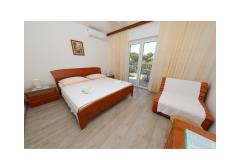 Appartements Ribičić Brela Chambre 5 – Soba 3 foto 1
