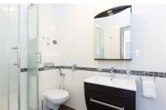 Appartements &amp; Chambres DDD2 Appartement 2 – GREY STUD foto 4