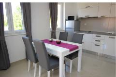 Appartements Gorica 1- with Pool, 200 Appartement 1 – Gorica 1/6 foto 4