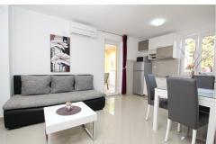 Appartements Gorica 1- with Pool, 200 Appartement 2 – Gorica 1/4 foto 2