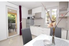 Appartements Gorica 1- with Pool, 200 Appartement 2 – Gorica 1/4 foto 5