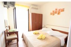 Chambres Bili Galeb BED? Chambre 2 – yellow foto 3