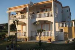 Villa Carrington Appartement 2 – Apartman 2 foto 1