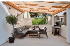 Villa Lili Appartement 2 – Pent. Dora foto 1