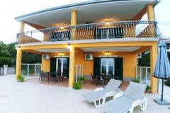 VILLA JURAS Appartement 1 – APARTMAN 1 foto 2