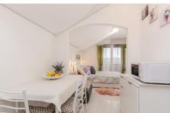 Family friendly Apt with a pool  Appartement 2 – Lavander foto 4