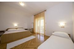 APARTMANI DEBELIĆ Appartement 2 – Dobrila 2 foto 3