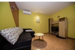 APARTMANI DEBELIĆ Appartement 3 – Dobrila 3 foto 1