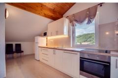 MARE Appartement 3 – AP 2 6+1 foto 1