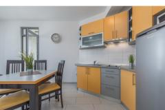 Appartements Kimi with swimming pool  Appartement 3 – APP V foto 2