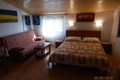 Appartements Alex Appartement 1 – ATELIE 2+2 foto 1