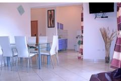 Appartements Tucepi Jakić Appartement 1 – Ap. 3+2 foto 1