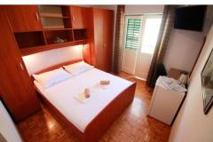 Appartements Love Tučepi Chambre 1 – SOBA JEDAN foto 1