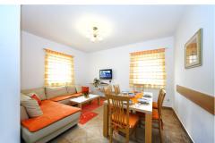 Appartements Sapavac Appartement 2 – Orange foto 1