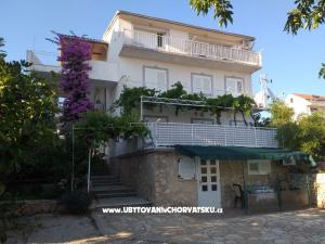 Appartements Zvone - Primošten