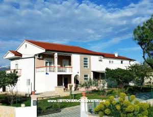 Appartements Tomislav VRSI-NIN