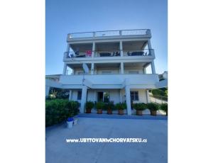 Appartements Plave oči 