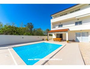 Villa Bianca - swimming pool