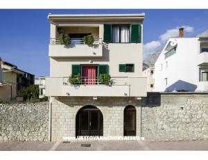 Maja Ševelj - Maison 1