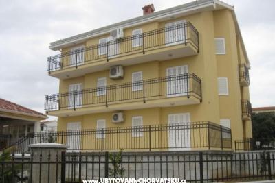Apartmani Biograd