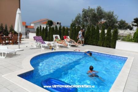 Vila Granić Baska Voda Croatie