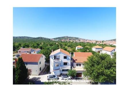 Appartements Ježina Betina Croatie