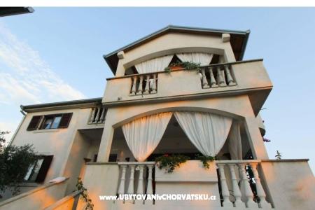 Appartements Petrina 2 Biograd Croatie