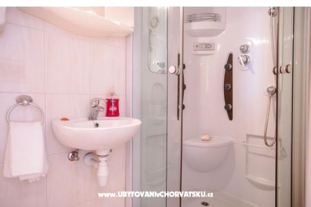 APARTMANI I SOBE,KUCA ZA ODMOR foto 5