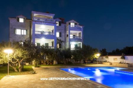 Luxury Appartements avec piscine foto 2