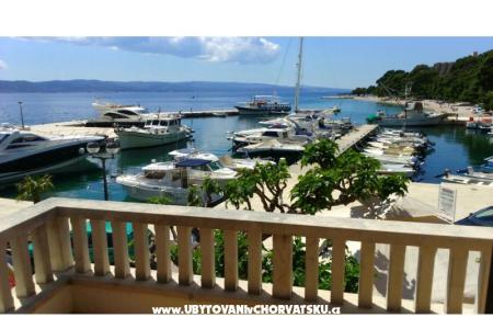 Brela by the Sea / Center Brela Croatie