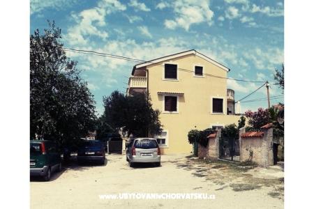 Appartements Pirović foto 2