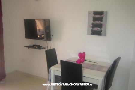 Appartements Roje Sv. Filip i Jakov foto 2