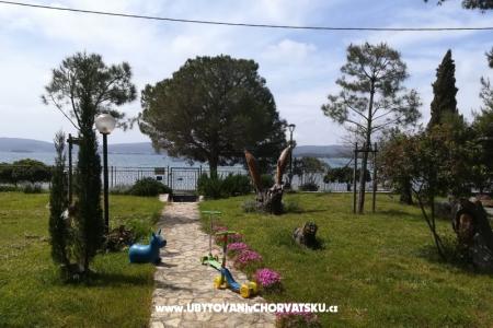 Appartements PARK Sv. Filip i Jakov Croatie