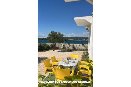 Robinson House Adria foto 2