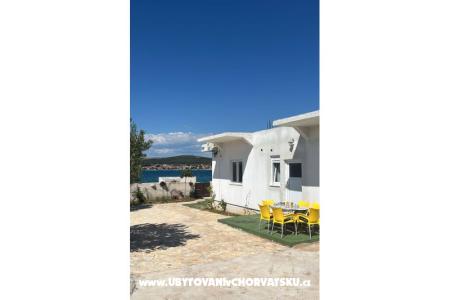 Robinson House Adria foto 4