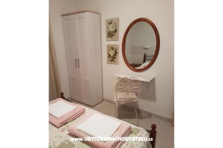 Appartements BY THE BEACH-Meri foto 2