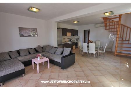 Beachfront Appartements Baricevic wit foto 3