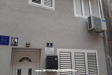 Holiday Home Sara- Kastel Stafilic foto 3