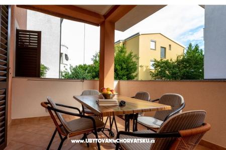 Appartements Dujmović foto 3