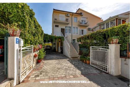 Rosalia Appartements Makarska Croatie