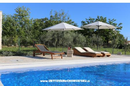 Holiday Home POMALO Nin - Zadar Croatie