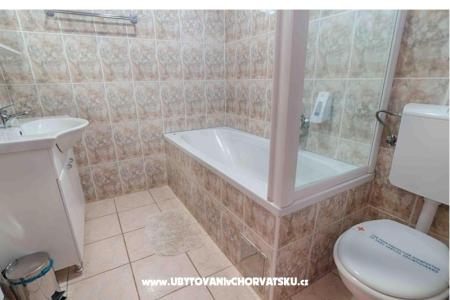 Ariela sur la plage foto 2