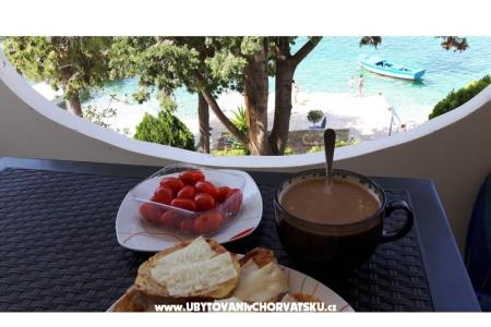 Ariela sur la plage foto 3