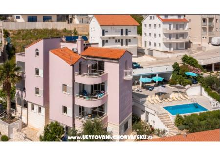 Appartements Peric Omis Croatie