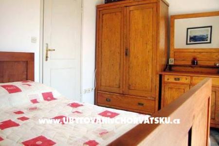 Country Maison Omis foto 2
