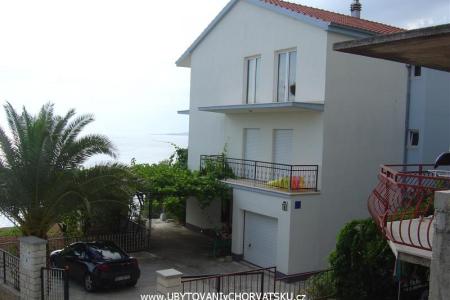 Vila ANI    Omis Croatie