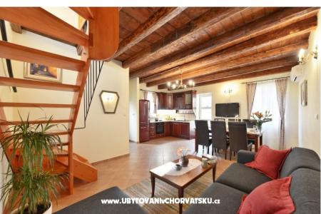 Villa Lili Omis Croatie