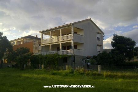 Appartements Ćurić Povljana foto 2