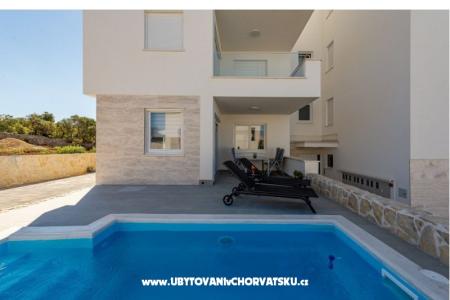 Dolphin view + pool by the beach foto 3